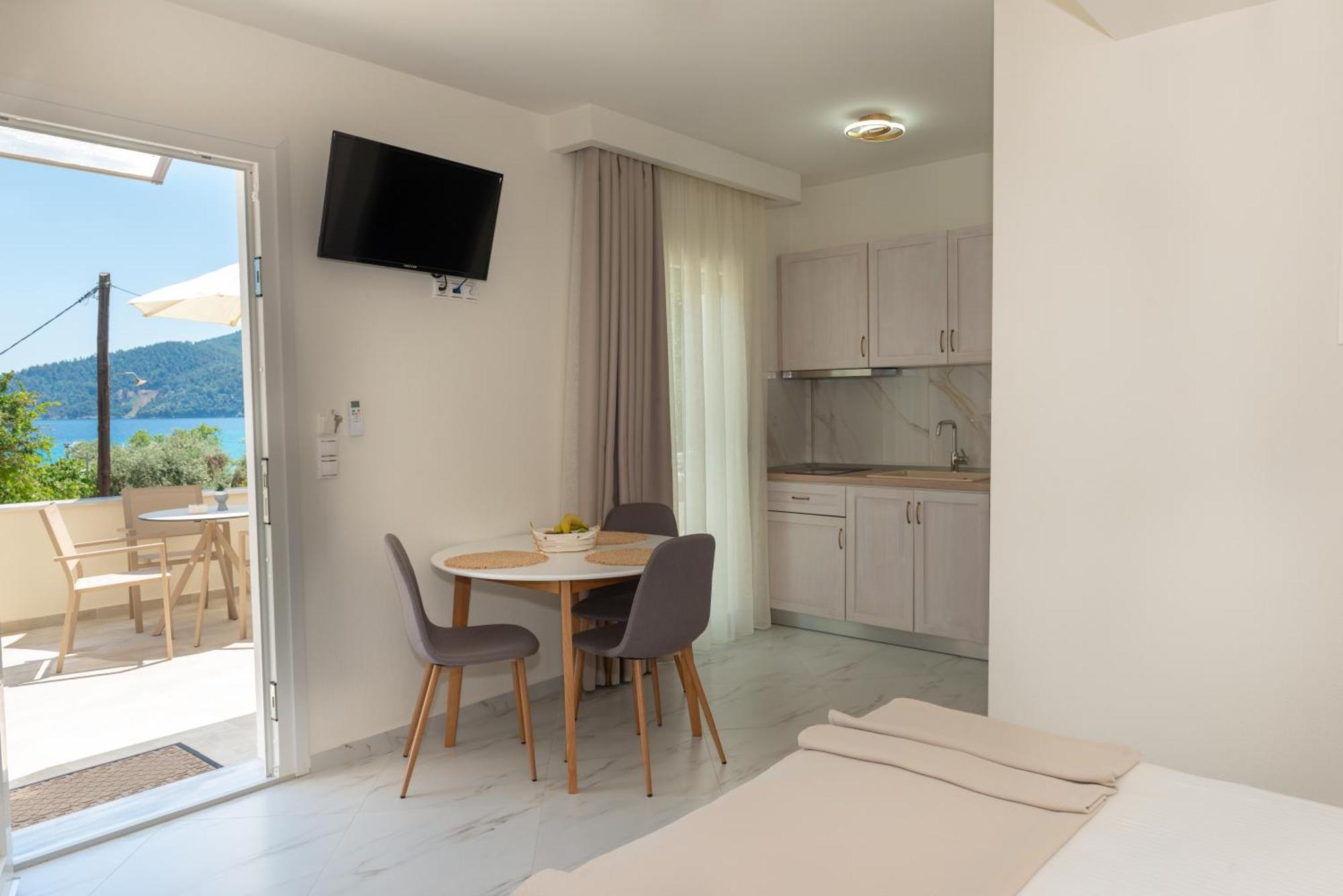 Anna Apartments Chrisi Ammoudia Exterior foto